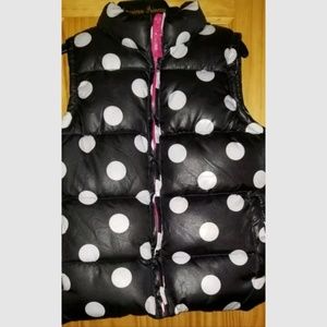 Black and White Puffer Vest Size Medium 10/12